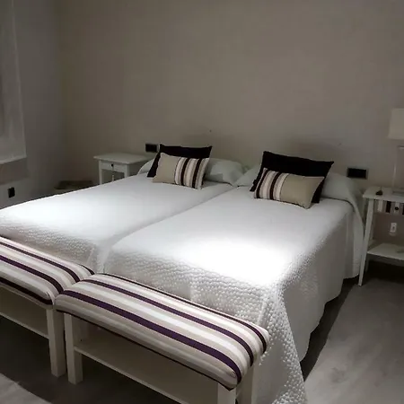 Rua Do Montino De Abaixo, 15 Apartamento *